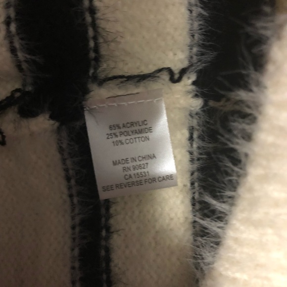 Violet & Ruby Super Soft & Comfy Sweater!! - Picture 9 of 14